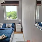 W Apartamencie Z Pieknym Widokiem Na Morze *