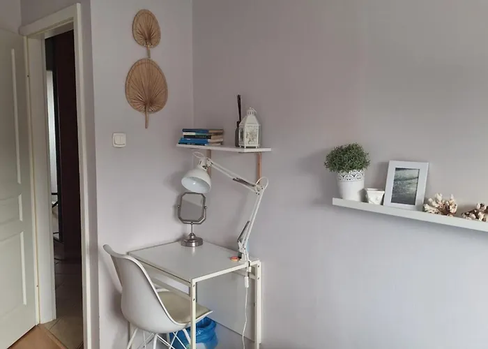 W Apartamencie Z Pieknym Widokiem Na Morze *